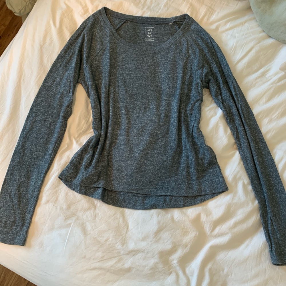 Grey Long-Sleeve Scoop Neck Top - Women's
